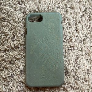 Pela iPhone 7 turtle case
